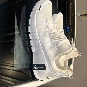 Like new size 13 Nike